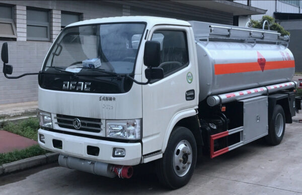 Dongfeng Gasoline Diesel Oil Tank/Tanker 4X2 Single Axle Truck Fuel Tanker Truck Direct Sale China Factory - 图片 2