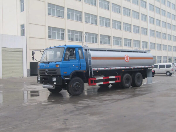 Dongfeng Gasoline Diesel Oil Tank/Tanker 4X2 Fuel Truck China Manufacturer - 图片 3