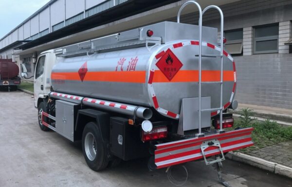 Dongfeng Gasoline Diesel Oil Tank/Tanker 4X2 Single Axle Truck Fuel Tanker Truck Direct Sale China Factory - 图片 4