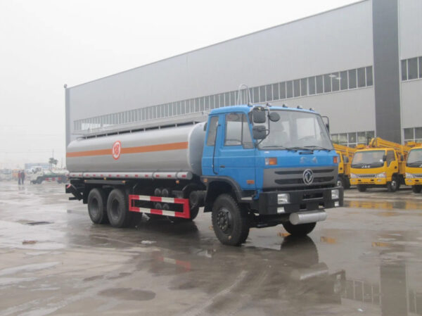Dongfeng Gasoline Diesel Oil Tank/Tanker 4X2 Fuel Truck China Manufacturer - 图片 4
