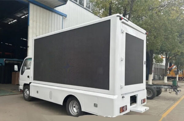 Mobile Digital LED Billboard Advertisement Diesel Engine ISUZU Truck Special Vehicle Made in China - 图片 3