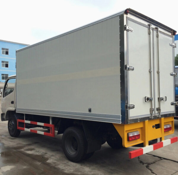 Fresh Vegetables and Pork Meats Transport Dongfeng 4 Cubic 18 Degree Refrigerator Van Truck - 图片 3