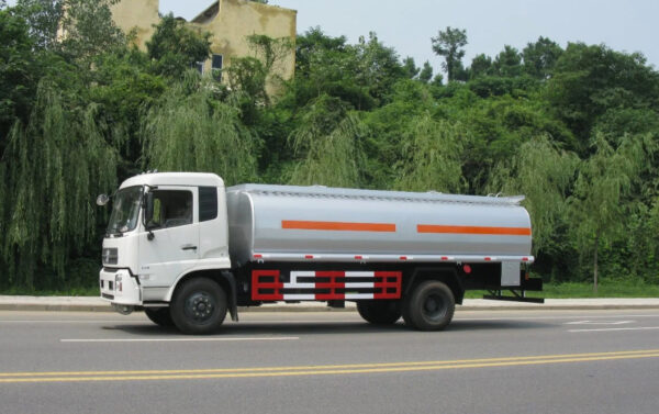 Dongfeng Fuel Tank Truck Tanker 12000liters/12cbm Oil Delivery Diesel Gasoline Transportation Vehicle - 图片 4