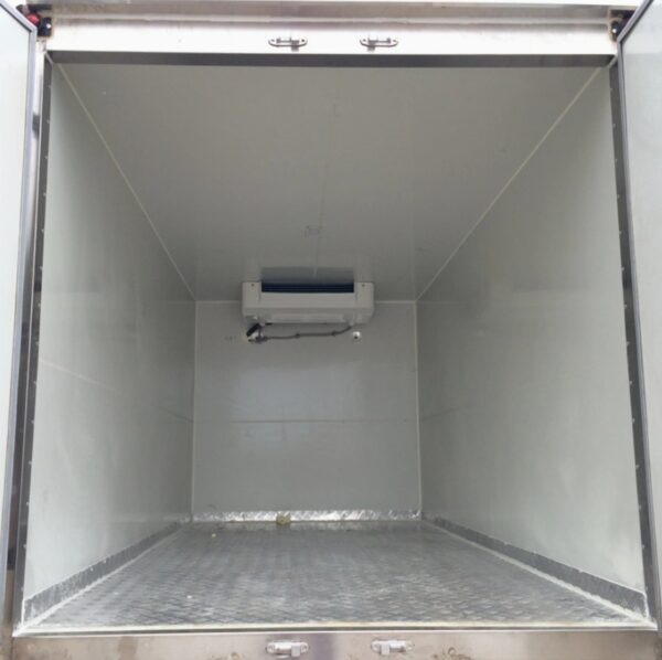Fresh Vegetables and Pork Meats Transport Dongfeng 4 Cubic 18 Degree Refrigerator Van Truck - 图片 5