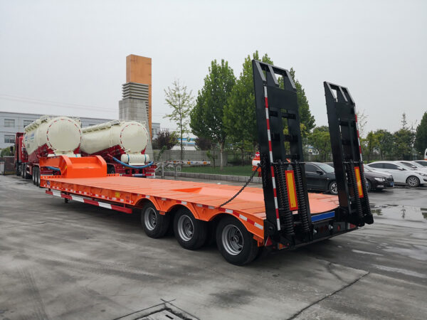 Low Flatbed/Low Bed Semi-Trailer China Factory for sale