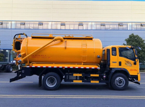 SINOTRUK Fecal Suction 190HP 9cbm 10cbm 12cbm 15cbm Truck with Vacuum Pump High Pressure Cleaning - 图片 6