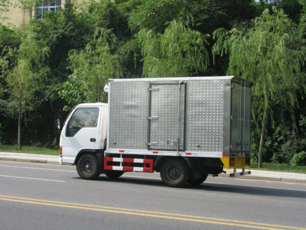 Refrigerated Truck Frozen Food Transport Refrigerator ISUZU 4.2m Truck China factory Supplier - 图片 2