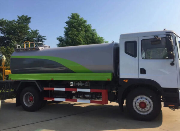 Dongfeng Water Tank Truck 4X2 5 Cbm/7Cbm/8Cbm/10Cbm Tanker China Factory Directly Sale - 图片 3