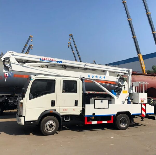 HOWO Extended Boom Arm 4X2 12m High Altitude Operation Hydraulic Lifting Cage Truck - 图片 3