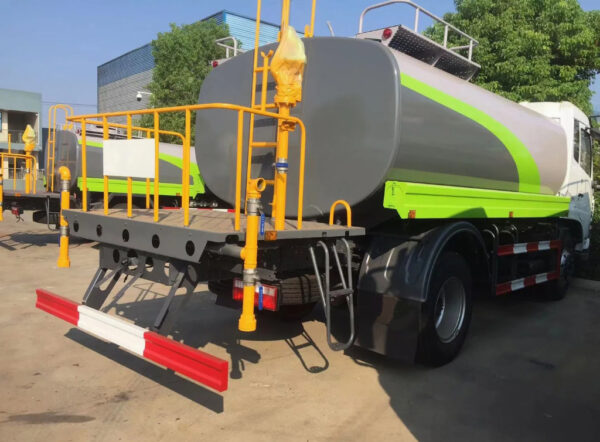 Dongfeng Water Tank Truck 4X2 5 Cbm/7Cbm/8Cbm/10Cbm Tanker China Factory Directly Sale - 图片 6