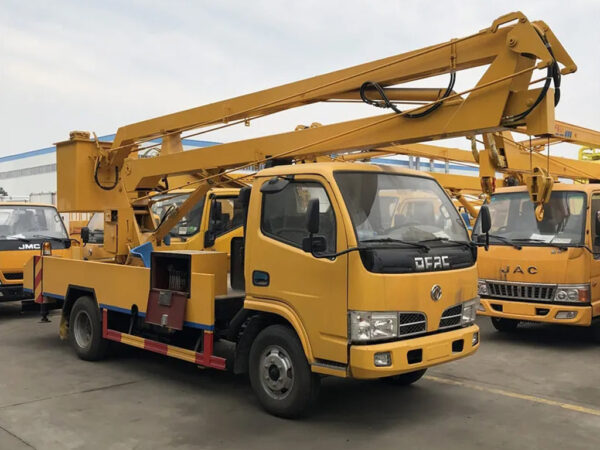 High Altitude Operation Aerial Work 12m Hydraulic Aerial Cage Lift Truck China Manufacturer