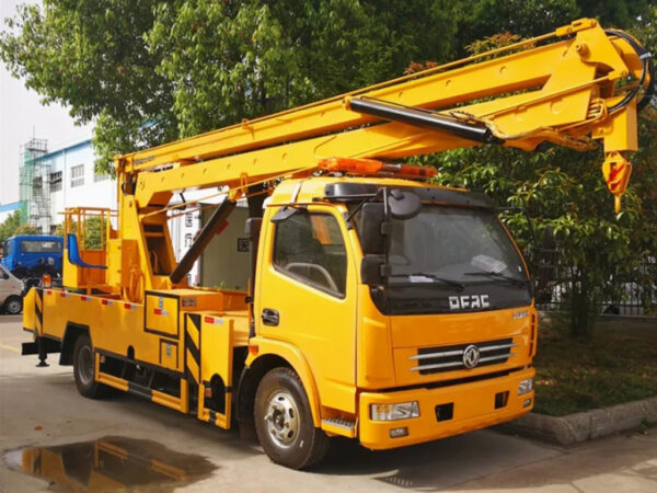 High Altitude Operation 18m Aerial Platform Truck Hydraulic Aerial Cage