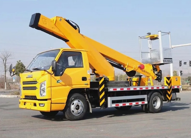 High Altitude Aerial Operation Truck Bucket Truck China Factory Good Quality Manufacturers - 图片 2