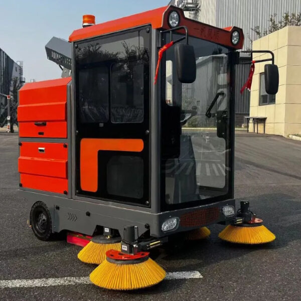 Driving Type Leaf Dust Garbage Cleaning Floor Sweeper for Lawn Sidewalk Yard Outdoor Tennis Court Ground Pavement Concrete Road - 图片 2