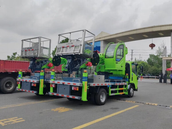 ISUZU Aerial Work Platform Insulated Blue Hydraulic Lift Truck Telescopic Aerial Lift Truck China Factory Price for Sale - 图片 3