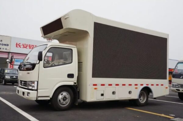 Dongfeng Outdoor LED Billboard Display P4 P5 P6 Advertisement China Factory Truck for Sale - 图片 4