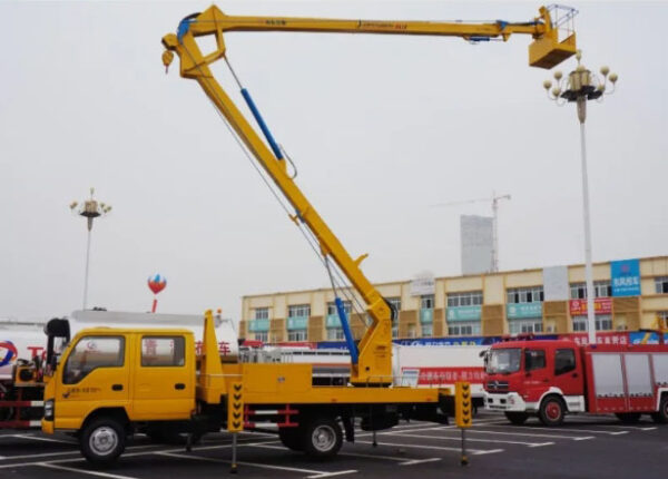 Altitude Platform Working 10m 12m 16m 18m 22m High up Truck Mounted Aerial Platform - 图片 4