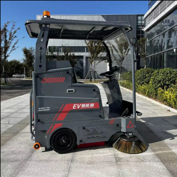 Outdoor Ride on Cleaning Machine Street Leaf Garbage Dust Removal Road Sweeper - 图片 6