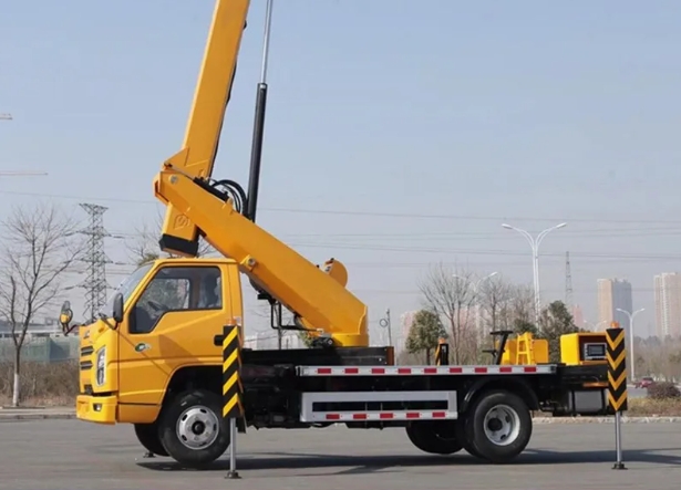 High Altitude Aerial Operation Truck Bucket Truck China Factory Good Quality Manufacturers - 图片 6